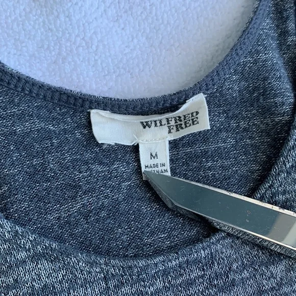 Wilfred Free Racerback Light Grey Tank - Picture 3 of 11